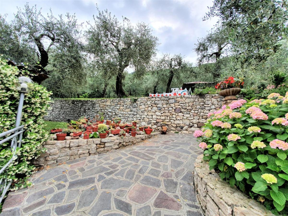 Casa Valenti Appartement Brenzone sul Garda Buitenkant foto