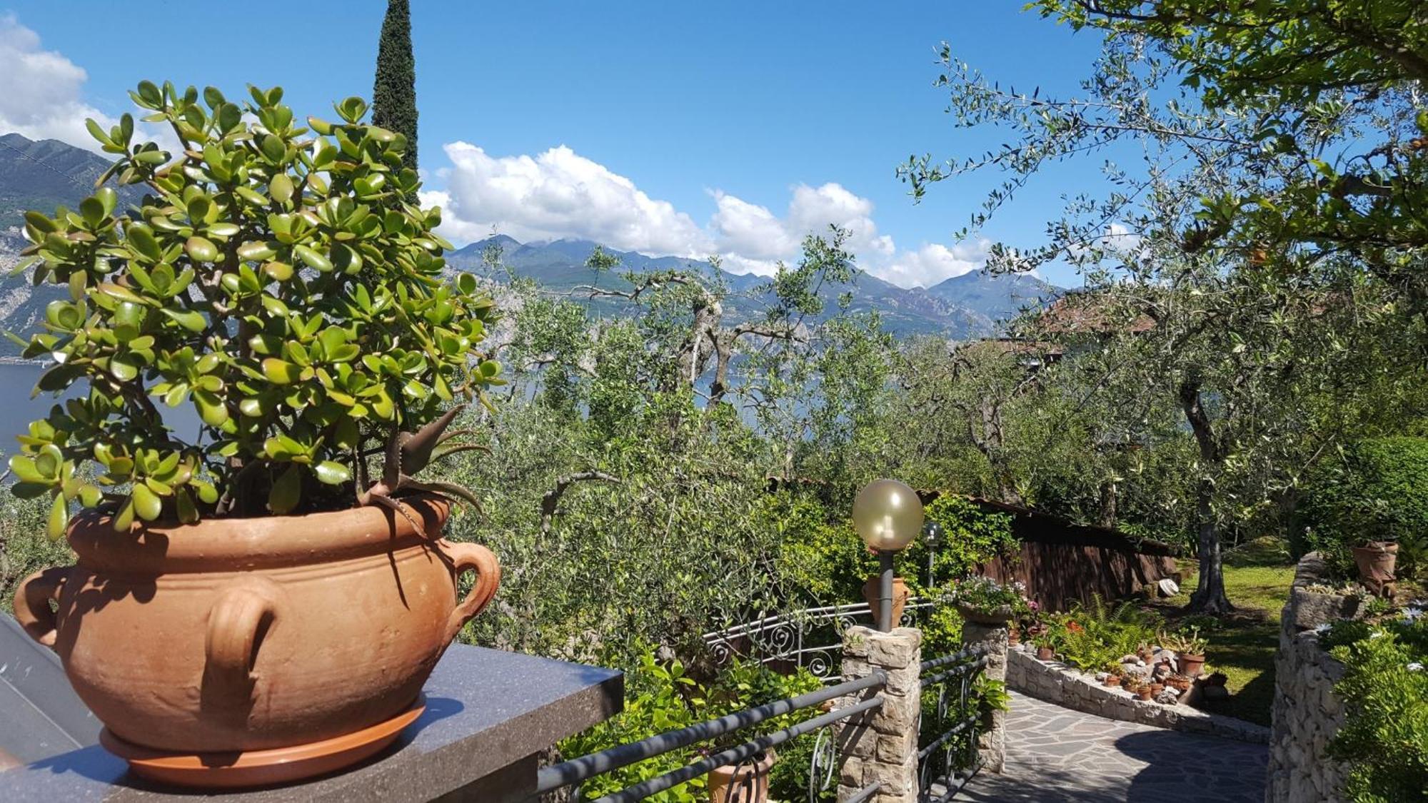 Casa Valenti Appartement Brenzone sul Garda Buitenkant foto