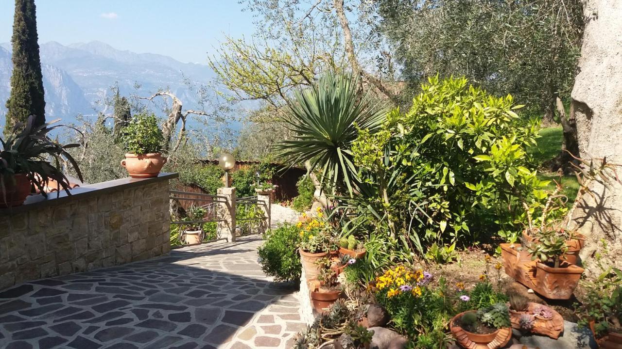 Casa Valenti Appartement Brenzone sul Garda Buitenkant foto